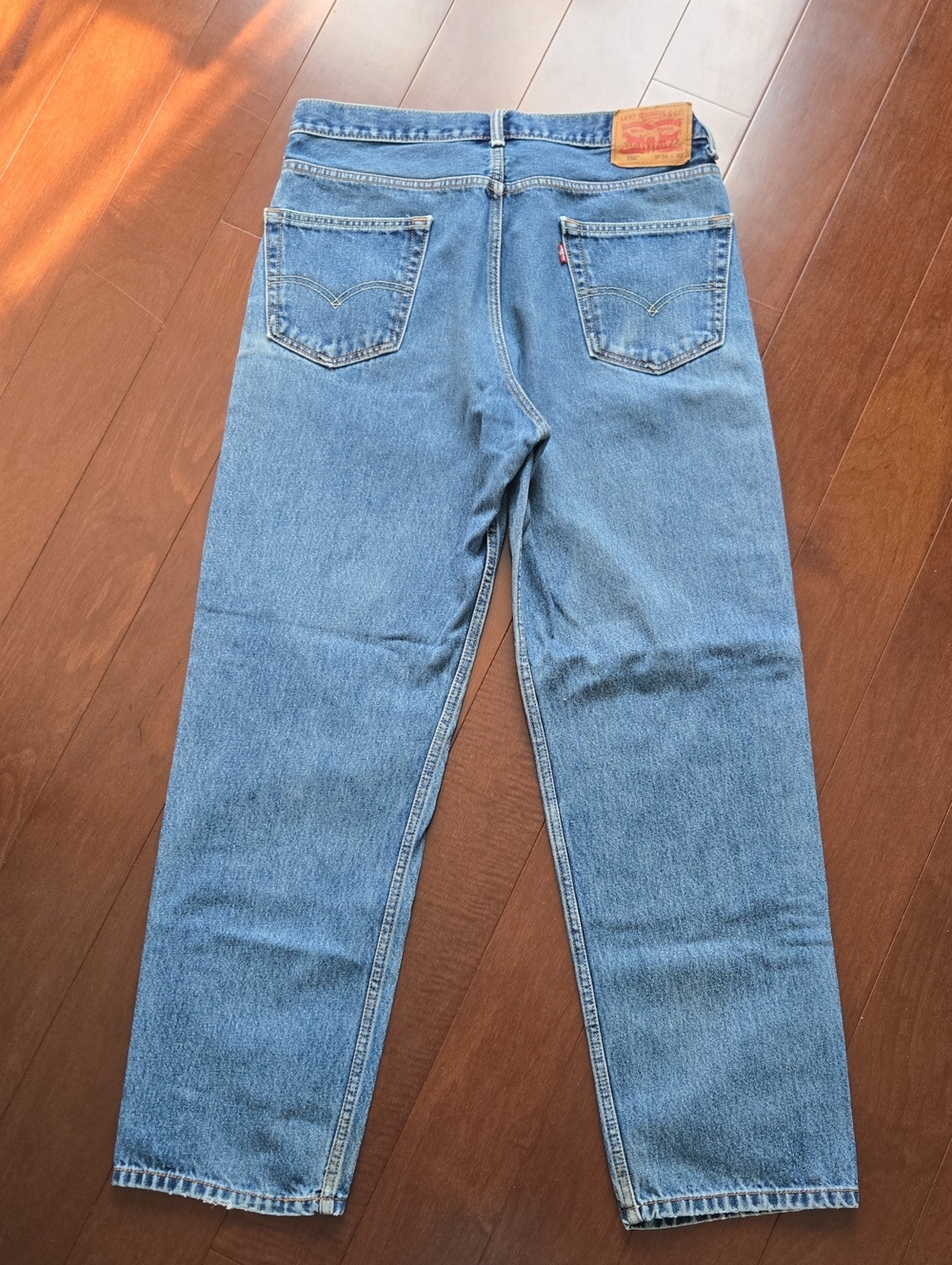 Levi Strauss 550 36x32 Made in Lesotho Blue Jeans Medium Wash. 2000s - Picture 5 of 9